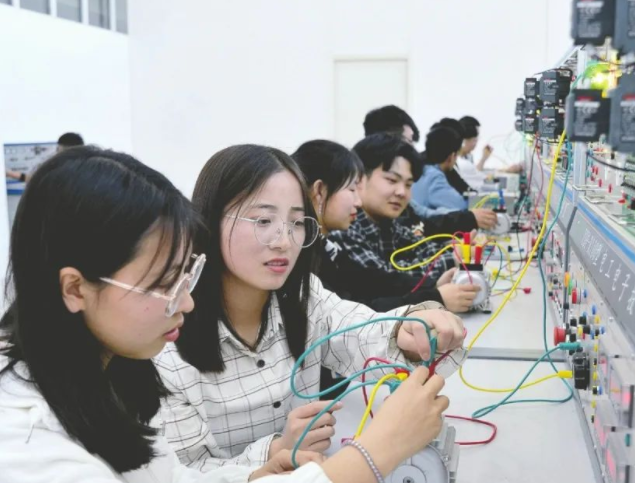 承担工业园区技术人才培育构建基于大模型的产教供需对接渠道 承担工业园区技术人才培育构建基于大模型的产教供需对接渠道