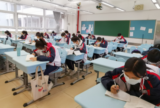 打破传统讲堂壁垒让师友合作成为提升教学质量的核心引擎 打破传统讲堂壁垒让师友合作成为提升教学质量的核心引擎