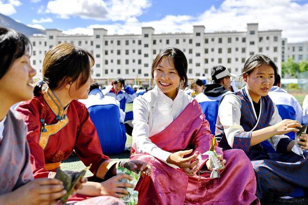 全程跟听课复盘重难点给出改善清单协助年青教师快速站稳讲台